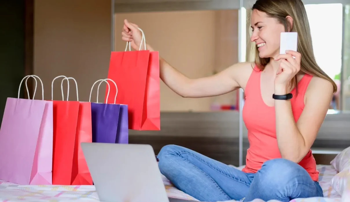 Smart Shopping vs Standard Shopping: Which Is Better?